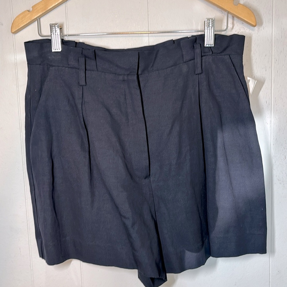 Nordstrom Signature Women’s Linen and Cotton Blend High Waist Trouser Shorts - Picture 4 of 11